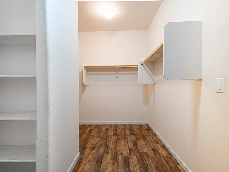 18433 W Sunnyslope Ln — Photo 19