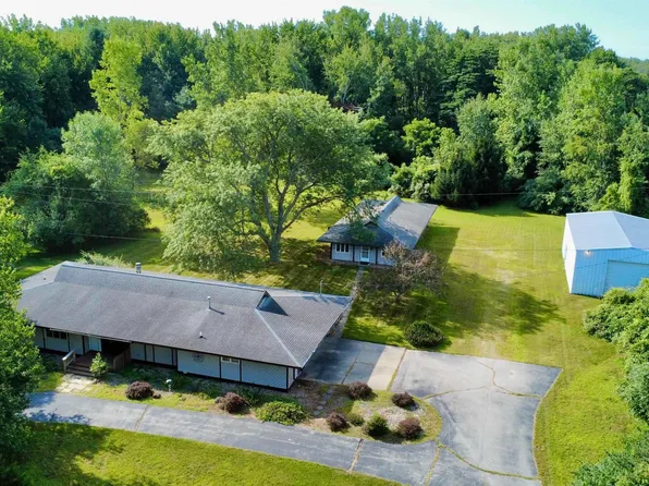12215 Scott Rd, Freeland, MI 48623