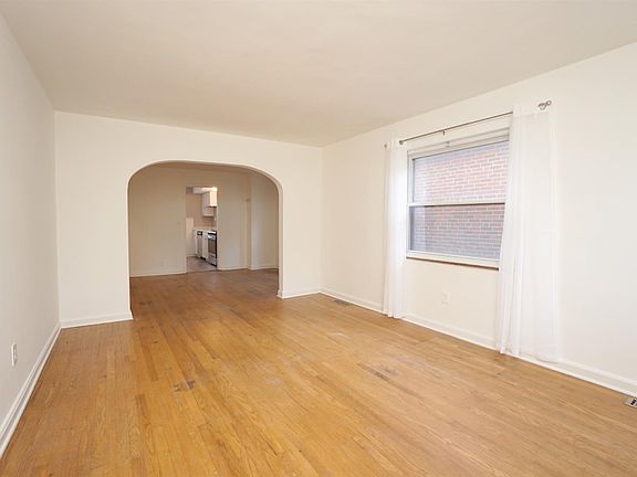 5th image of 7028 Bramble Ave