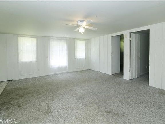 3rd image of 18052 32nd St