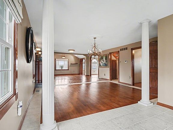 5th image of 5394 Belleview Rd