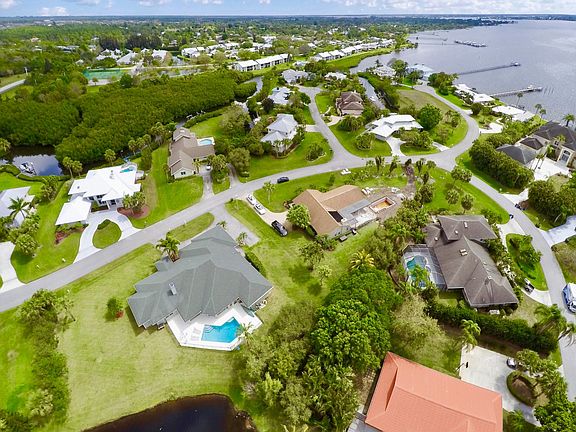2nd image of 2340 NW Bay Colony Dr
