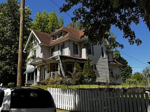 102 John St