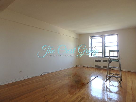 3rd image of 21610 77th Ave APT 4N