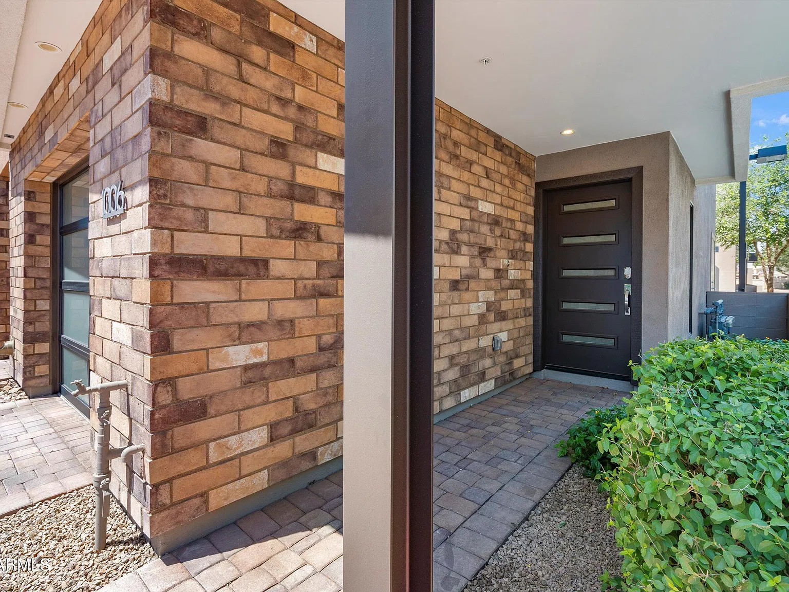 2 bed, 2.5 bath, 1510 sqft, $3,200 — Photo 3