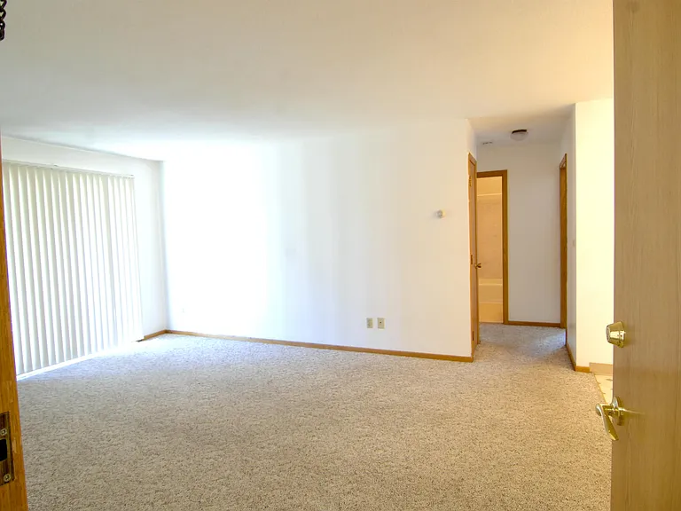 1910 N Jefferson St #12 — Photo 2