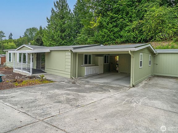 4th image of 17336 Woodcrest Drive NE