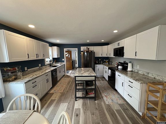 4th image of 2 Riverview Cutoff