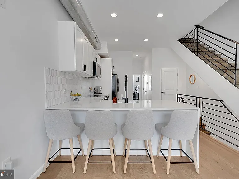709 N 19th St #2 — Photo 8