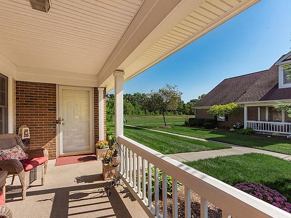 4th image of 6671 Henschen Cir