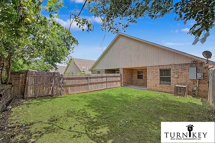3126 S Cherry Ln — Photo 4
