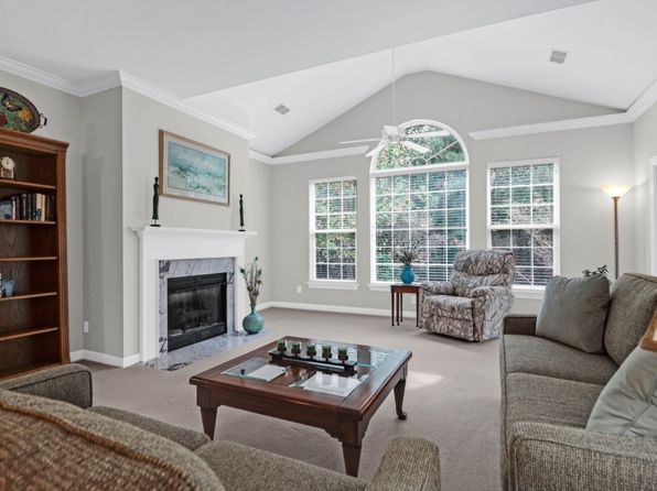 1328 Kingsford Ln