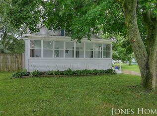 45 State St, Middleville, MI 49333