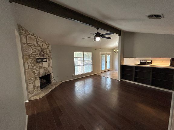 2nd image of 6110 Sunset Haven St