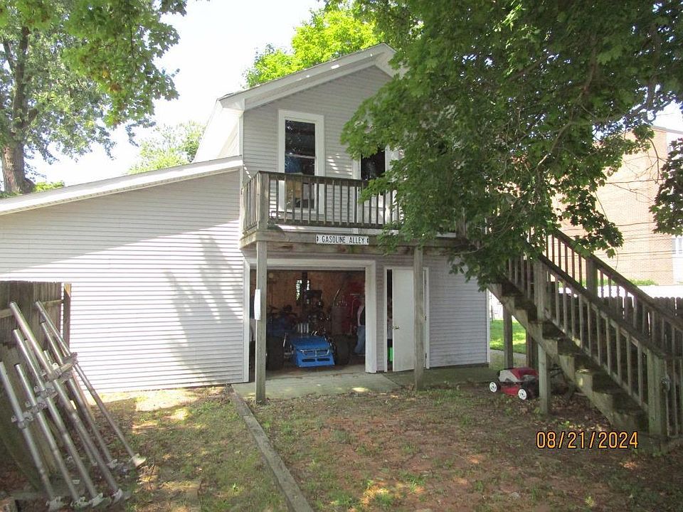 1st image of 9 McCollum St