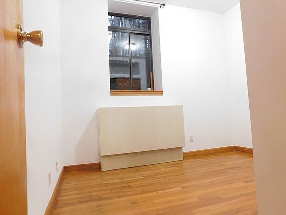 5th image of 457 W 46th St #1F