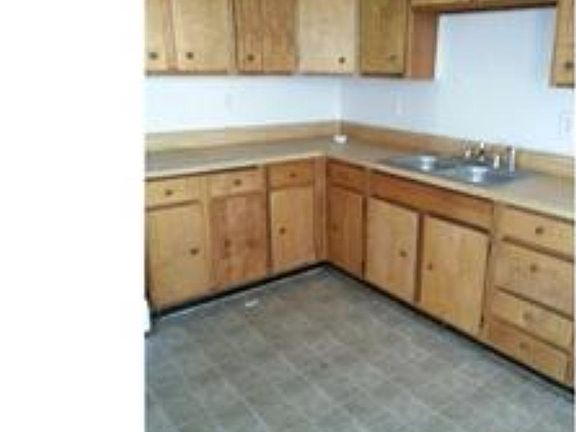 5th image of 133 N Rodney St