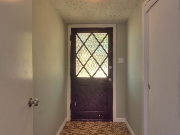 First Floor Duplex - Foyer