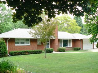 2581 Beaumont St, Green Bay, WI 54301