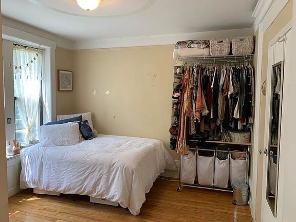 4th image of 1141 Bergen St #2F