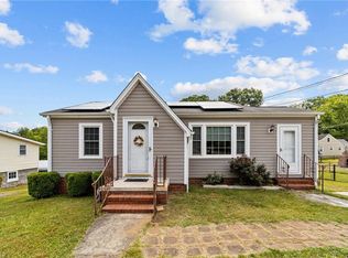 911 Wilson St, Reidsville, NC 27320