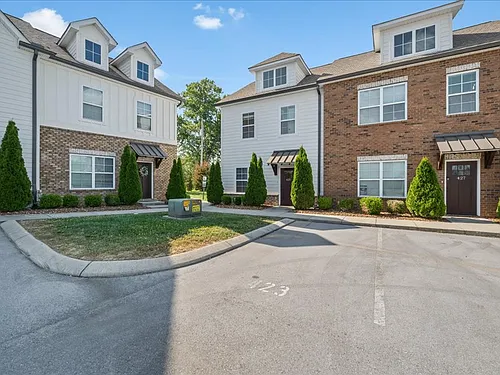 413 Grady Way Photo 1