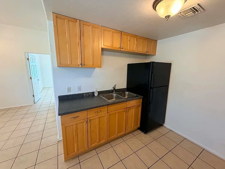 934 N Campbell Ave #3 — Photo 14