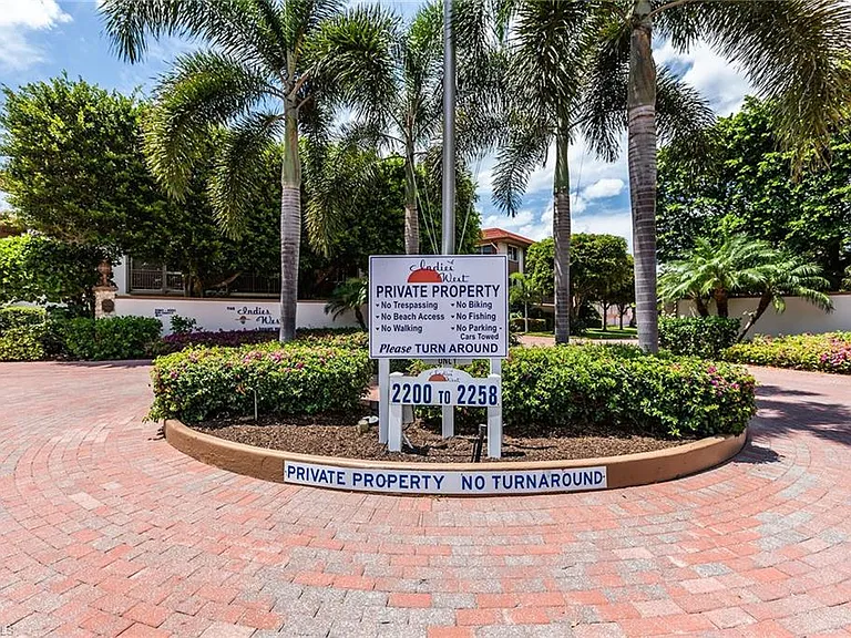 2203 Gulf Shore Blvd N #E1 — Photo 19