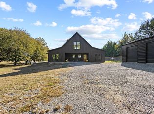 430 N Washburn Rd, Bells, TX 75414