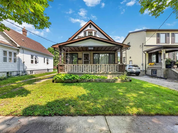 208 Ross Ave, Sarnia, ON N7T 1J7
