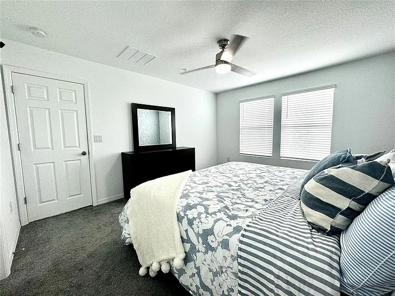 10251 Highline Crest St — Photo 21