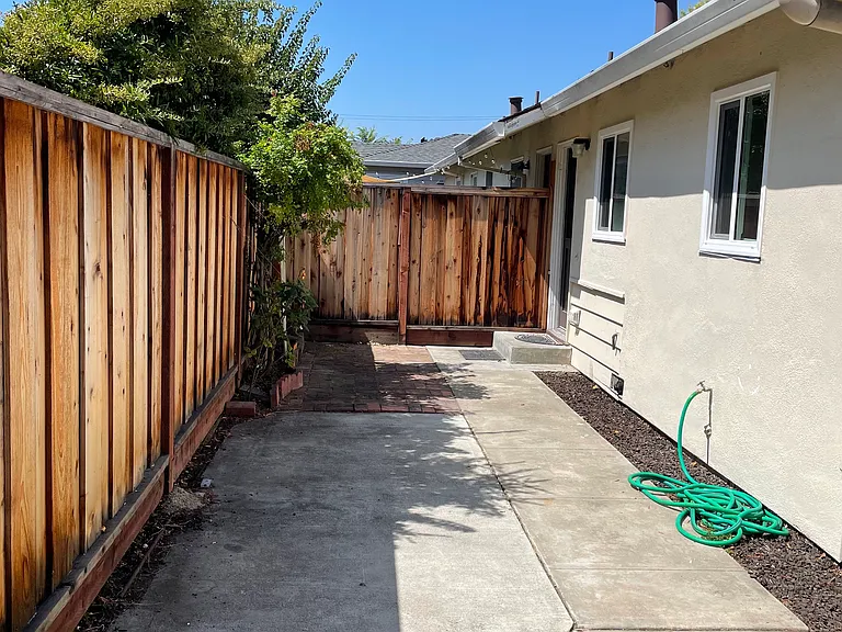 1120 Harrison St — Photo 11