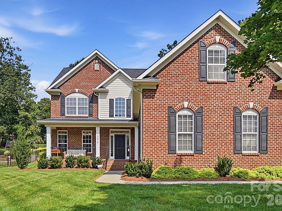 2nd image of 5875 Tipperary Dr