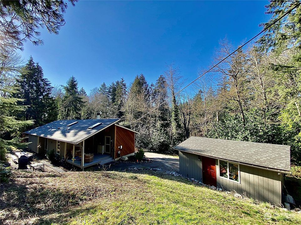 1st image of 4913 120th Avenue E