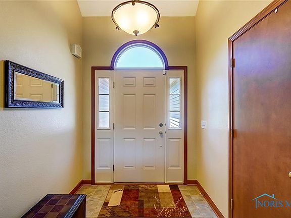4th image of 26590 Woodmont Dr