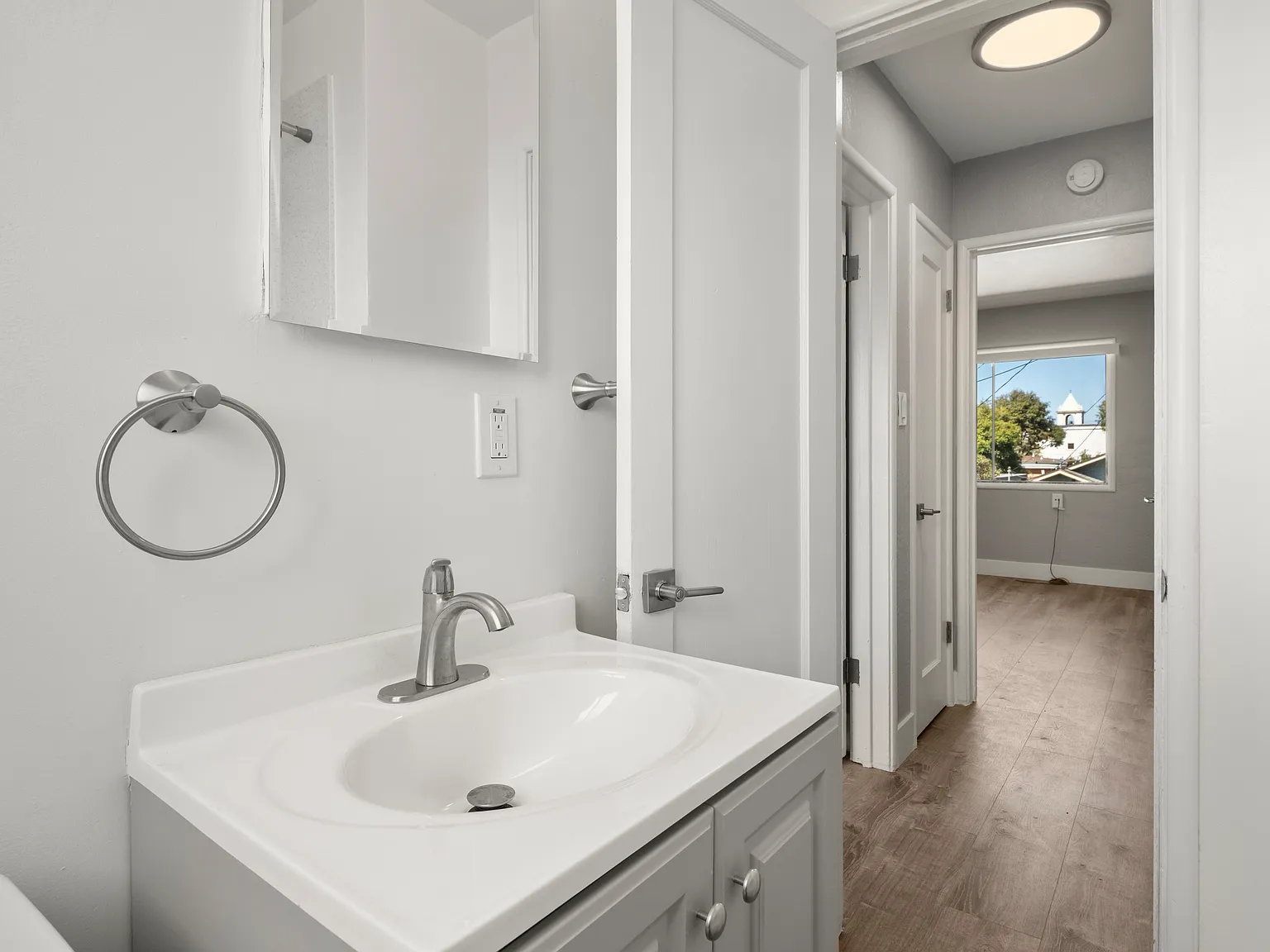 2 bed, $2,595 — Photo 4