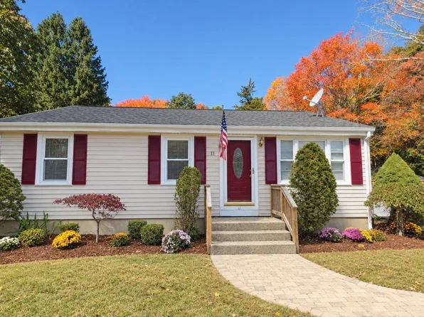 11 Stephen St, Norton, MA 02766