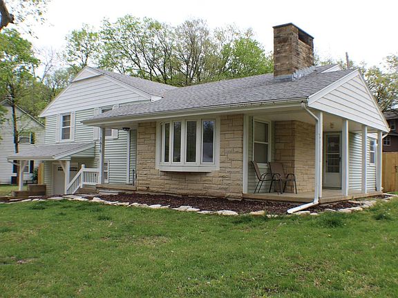 2nd image of 1616 Sherwood Way