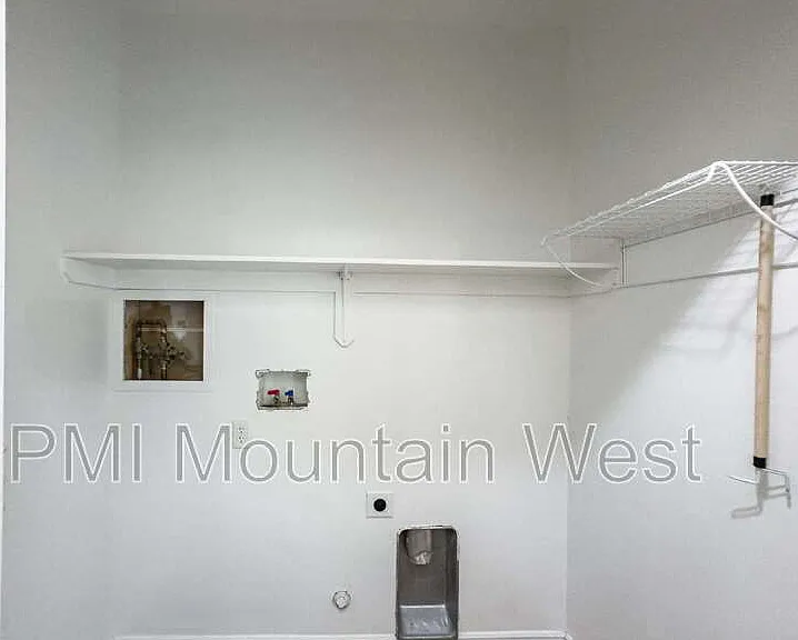 243 N Caleb Dr — Photo 14