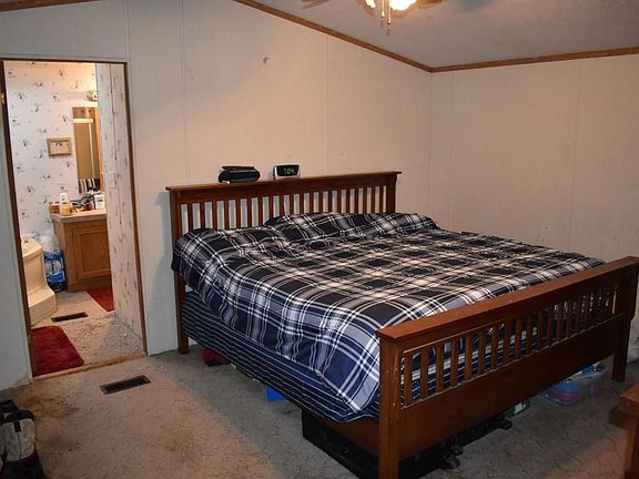5th image of 118 N Haslet St