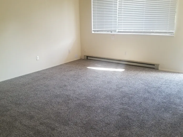#765 ALDERBROOK APARTMENTS — Photo 5