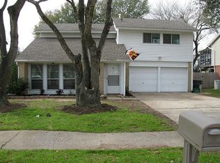 15318 McConn St, Webster, TX 77598