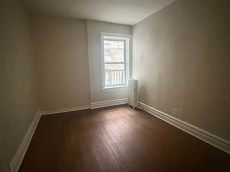 323 Park Ave #1L — Photo 3