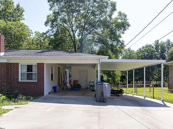 2nd image of 121 Hiwassee Dr