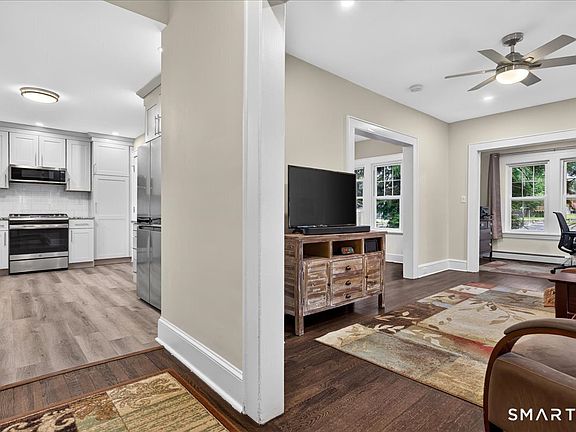 4th image of 21 Hobson Avenue