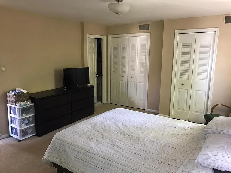 22 Llanfair Rd #8 — Photo 7