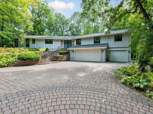 17825 6th Ave N, Plymouth, MN 55447