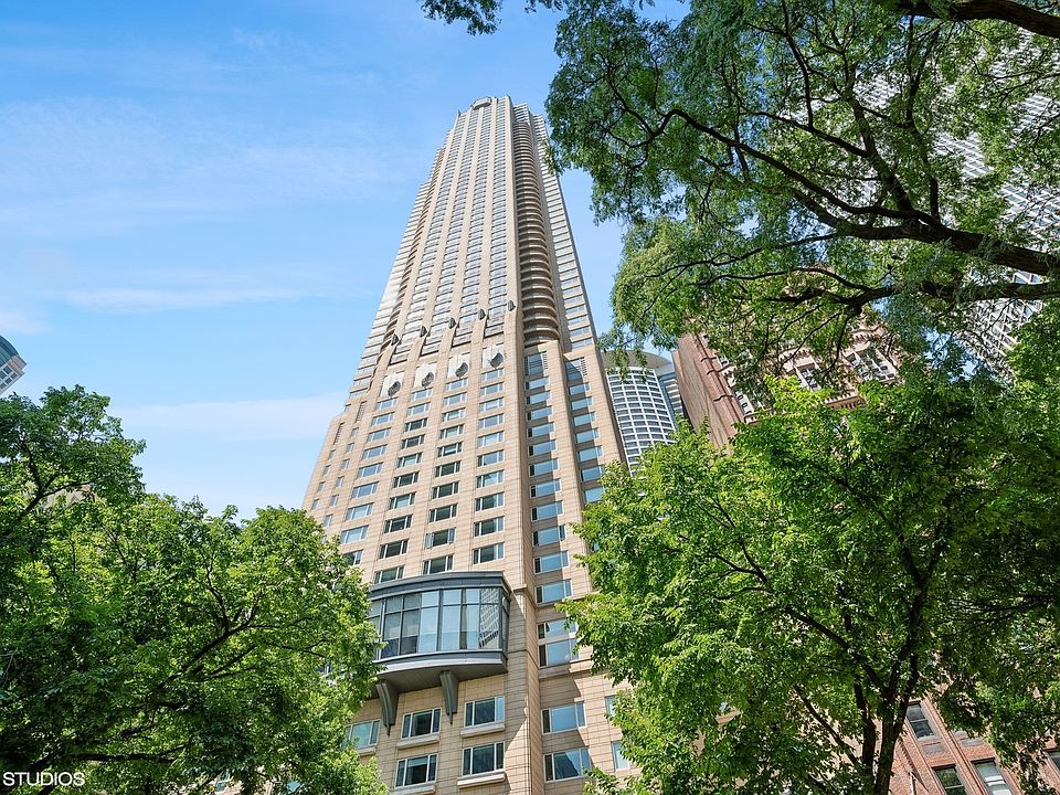 1st image of 800 N Michigan Ave APT 3902