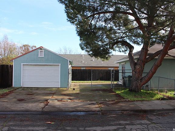 4th image of 3951 26th Ave