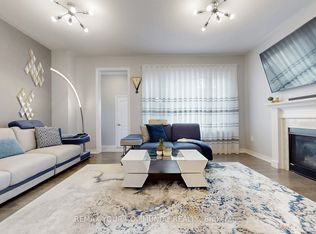 9 Applegate Dr, East Gwillimbury, ON L9N 0R2